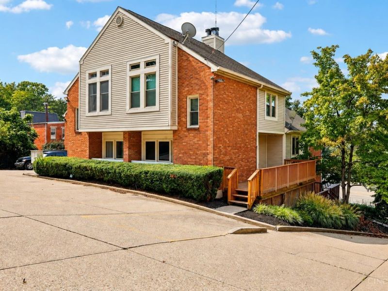 2126 Gilbert Avenue, Unit B, Cincinnati, OH 45206 Photo 1