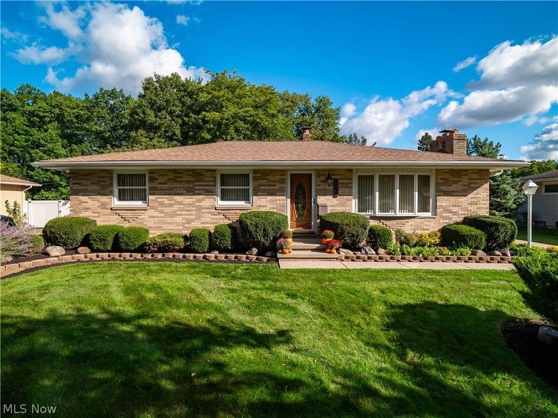 7930 Royalview Drive, Parma, OH 44129 Photo 1