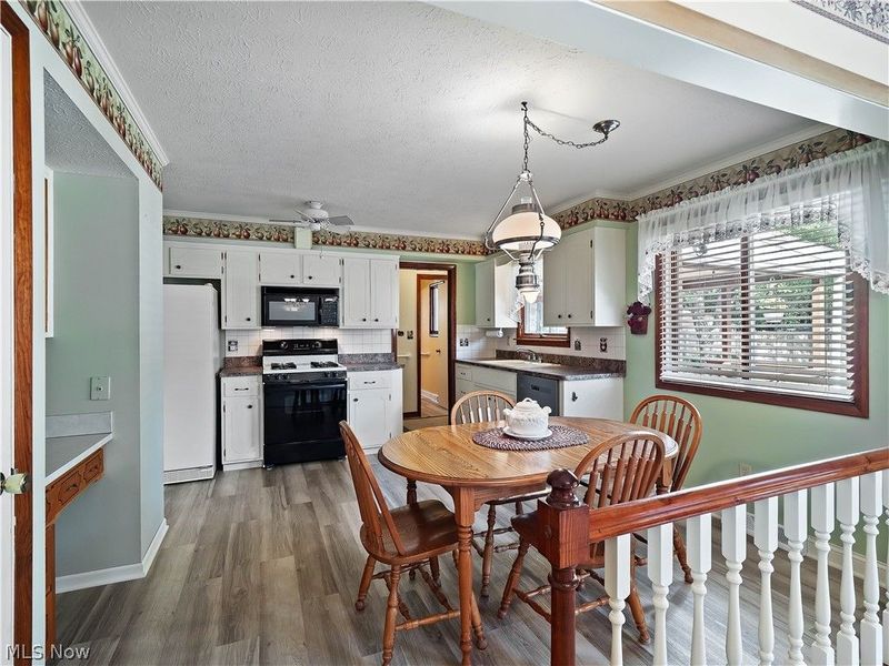 7930 Royalview Drive, Parma, OH 44129 Photo 26