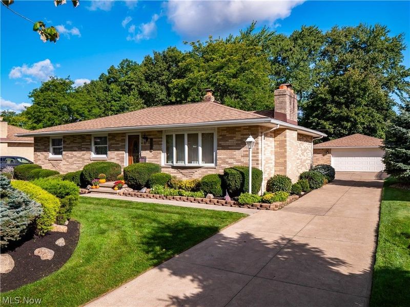 7930 Royalview Drive, Parma, OH 44129 Photo 4