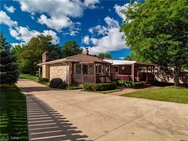 7930 Royalview Drive, Parma, OH 44129 Photo 8