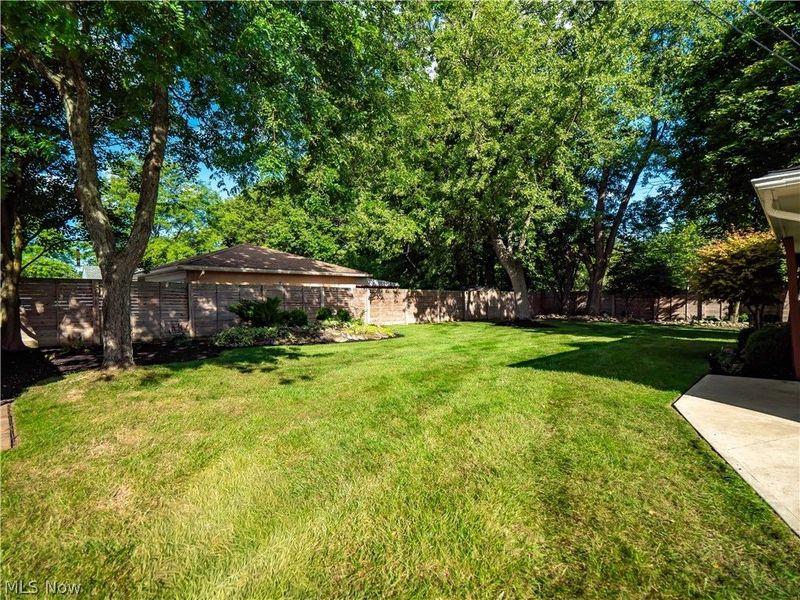 7930 Royalview Drive, Parma, OH 44129 Photo 9