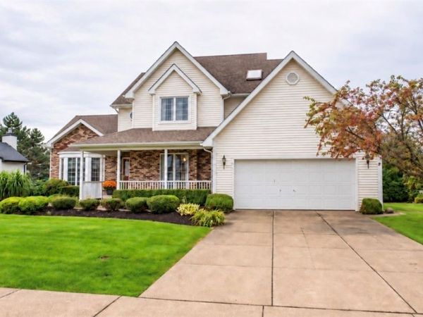 5532 Country Club Lane, Hamburg, NY 14075