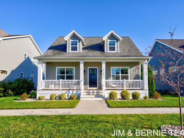 10493 Cottage Way, Holland, MI 49423