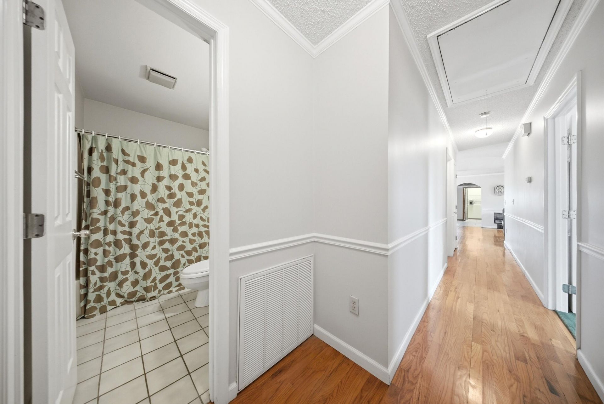 104 Addison Road Photo 22