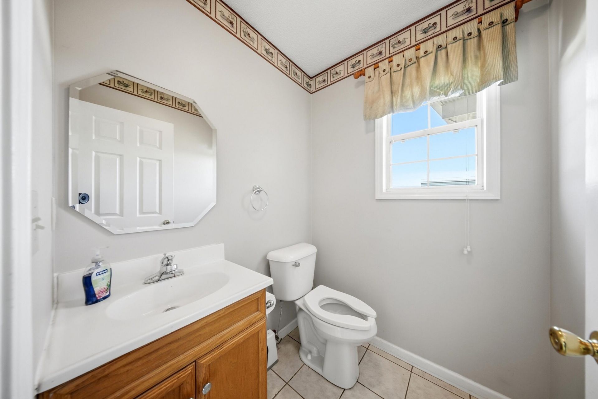 104 Addison Road Photo 27