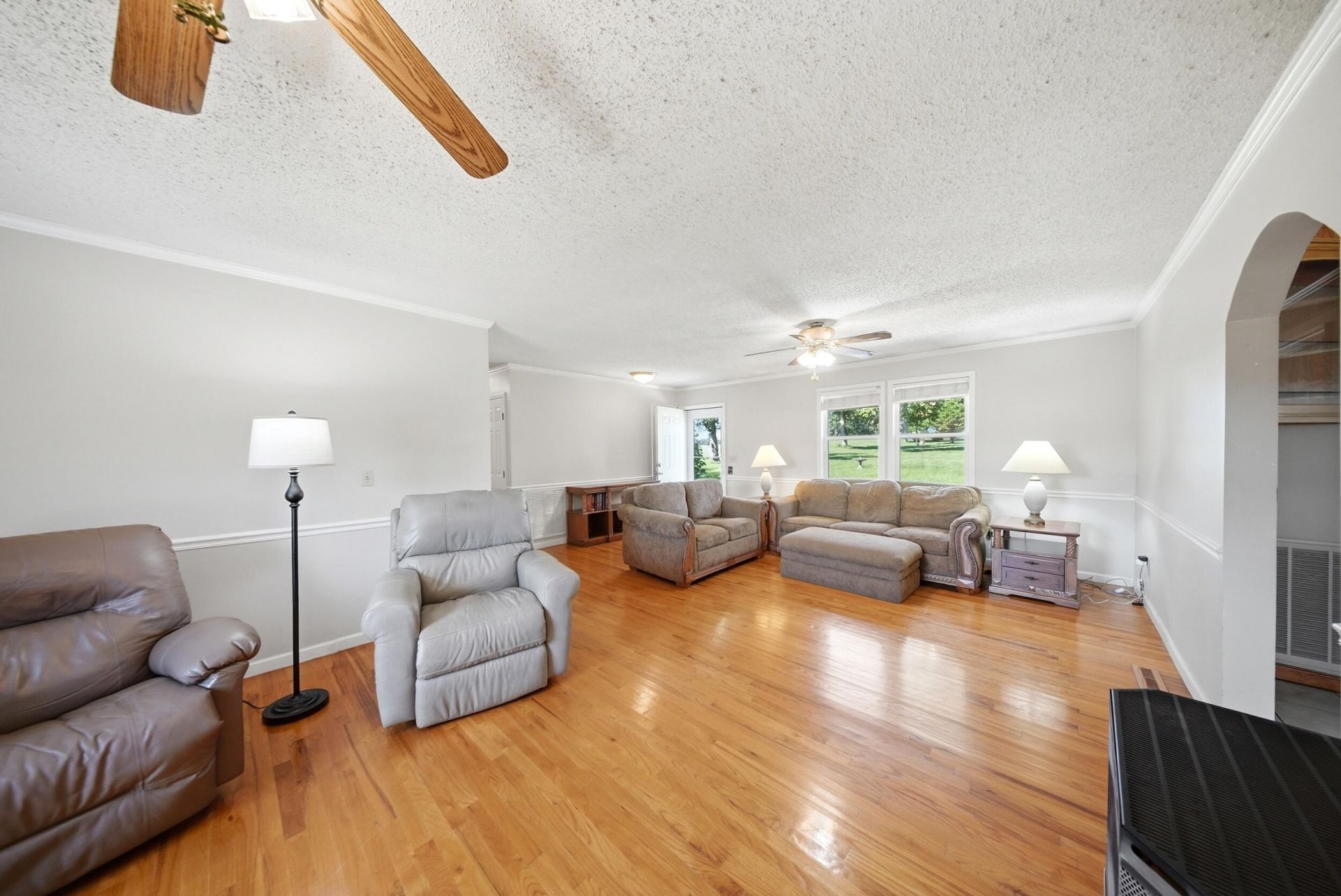 104 Addison Road Photo 8