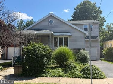 1308 E CARACAS AVENUE, HERSHEY, PA 17033