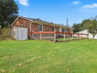 1070 Delaney Ferry Road, Versailles, KY 40383
