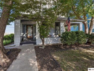 1019 S 30th Avenue, Omaha, NE 68105