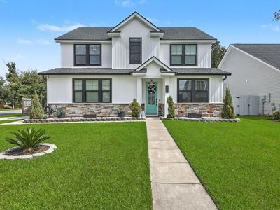 201 Whirlaway Drive, Moncks Corner, SC 29461