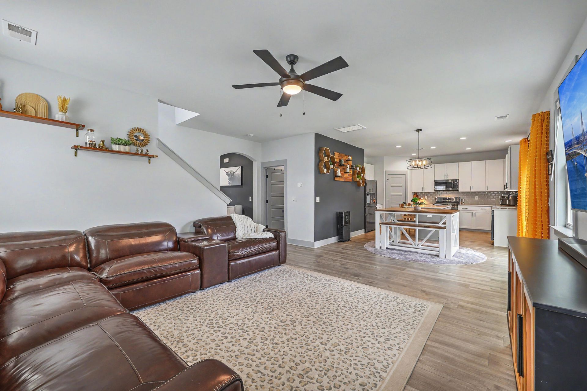 201 Whirlaway Drive Photo 16