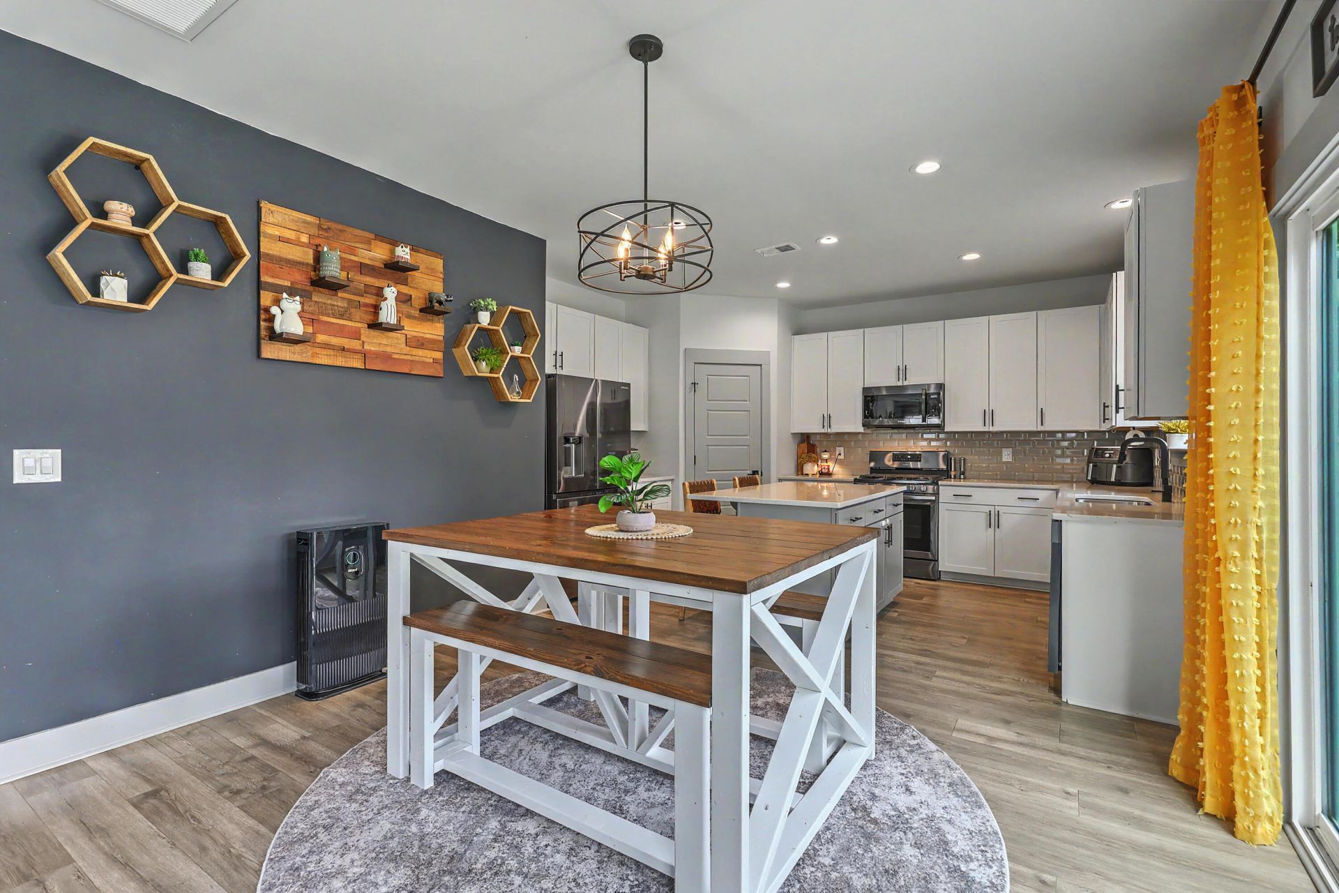 201 Whirlaway Drive Photo 18