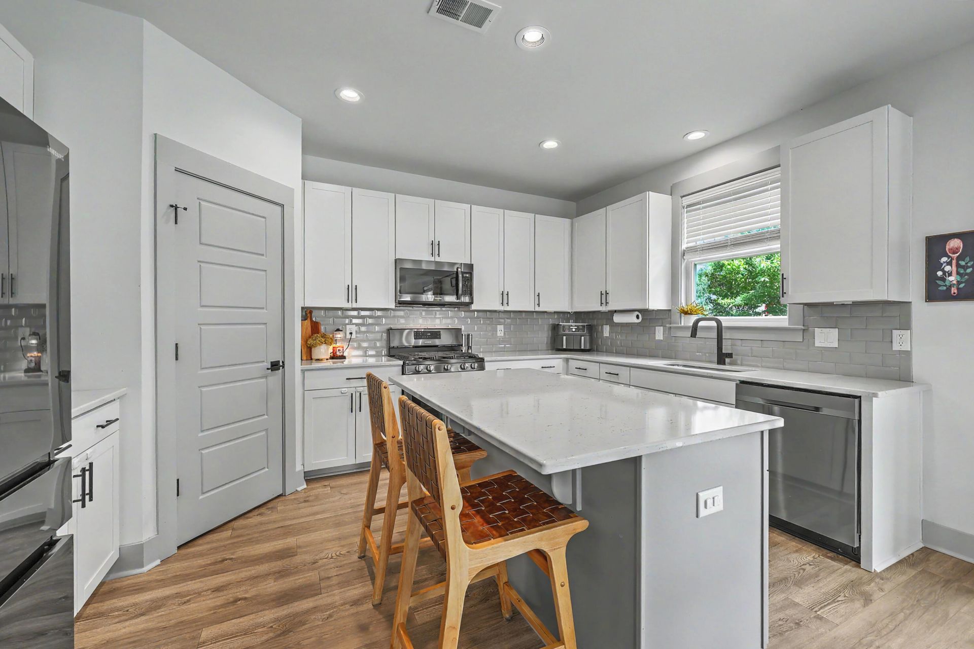 201 Whirlaway Drive Photo 20