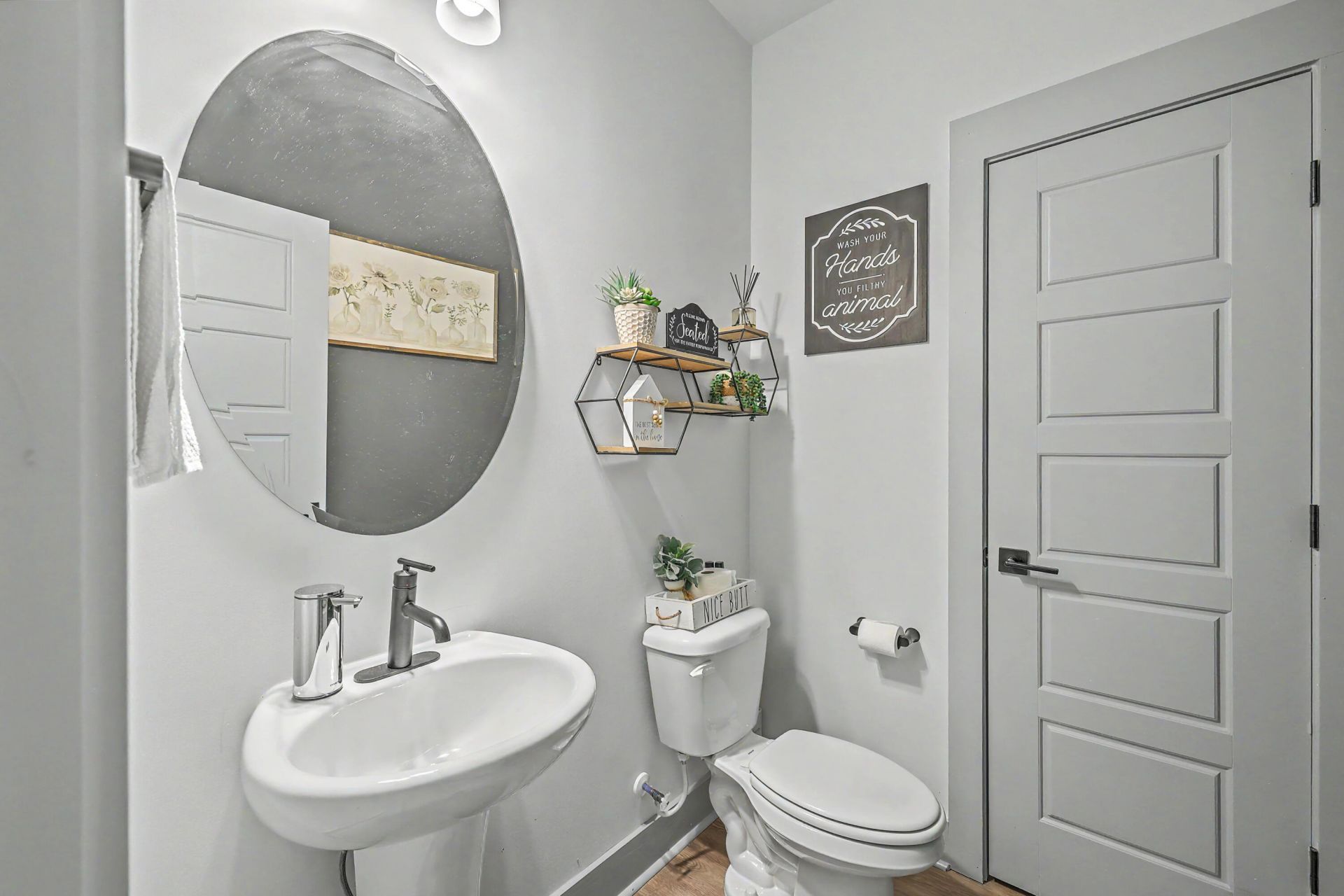 201 Whirlaway Drive Photo 24