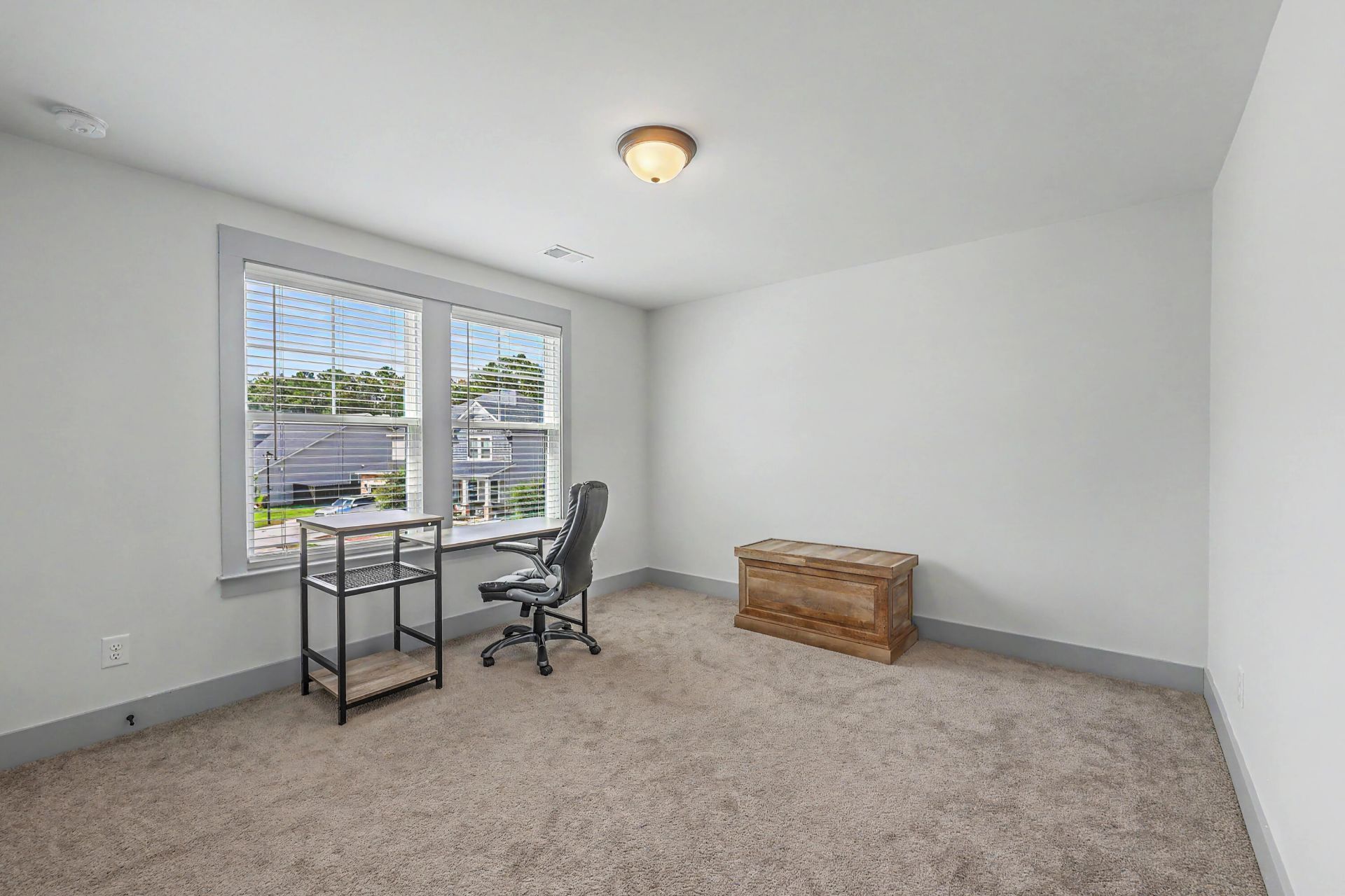 201 Whirlaway Drive Photo 38