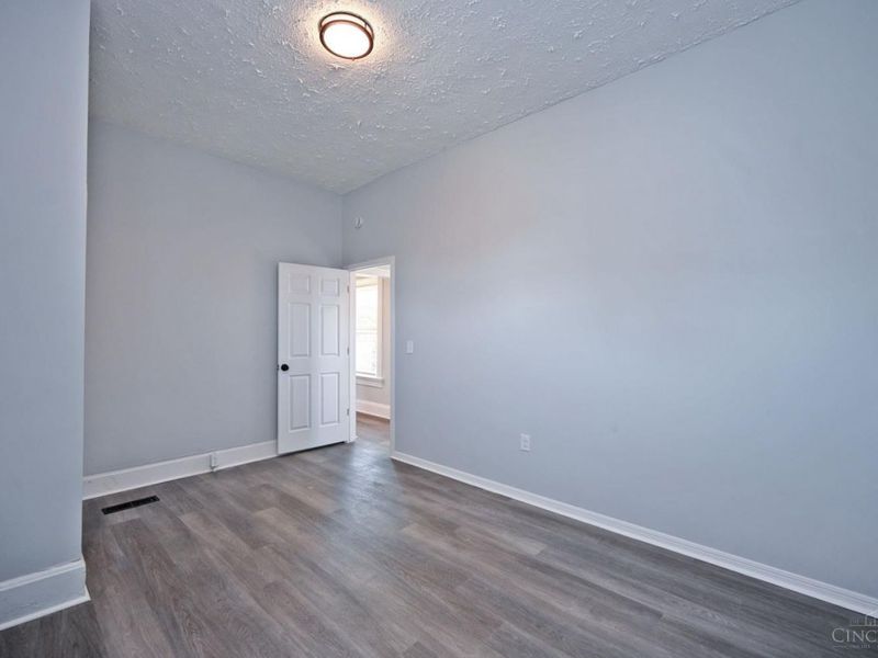 458 W McMicken Avenue, Cincinnati, OH 45214 Photo 28