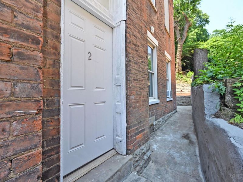 458 W McMicken Avenue, Cincinnati, OH 45214 Photo 6