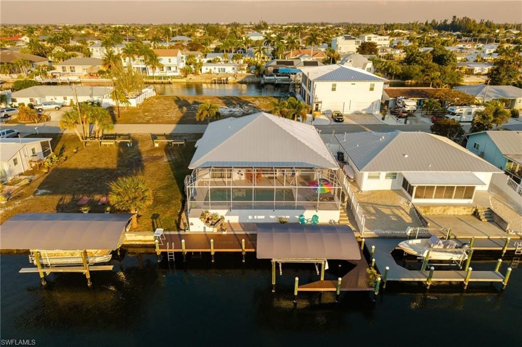 12249 Moon Shell Dr , Matlacha Isles, FL 33991 Photo