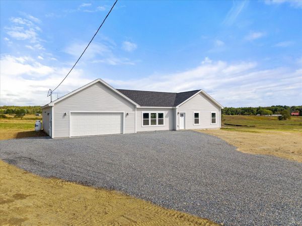 375 Pushaw Road , Bangor, ME 04401