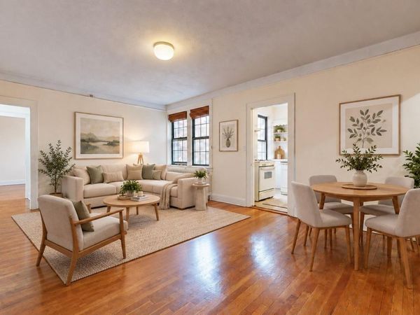 68-30 Burns Street , Unit C2, Forest Hills, NY 11375