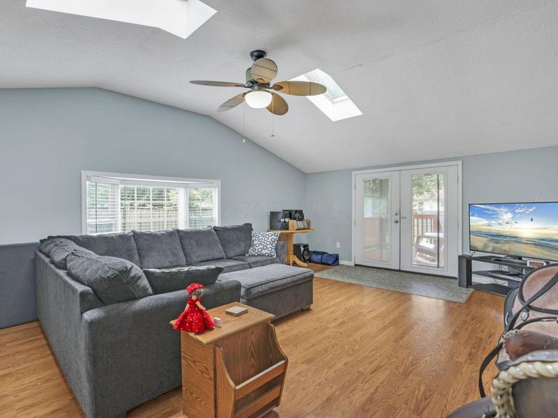 90 S Summit Ridge Drive SW, Reynoldsburg, OH 43068 Photo 11