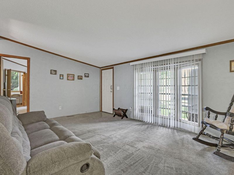 90 S Summit Ridge Drive SW, Reynoldsburg, OH 43068 Photo 7