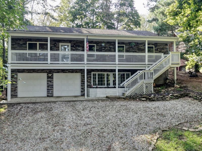668 Floral Valley Drive E, Howard, OH 43028 Photo 1