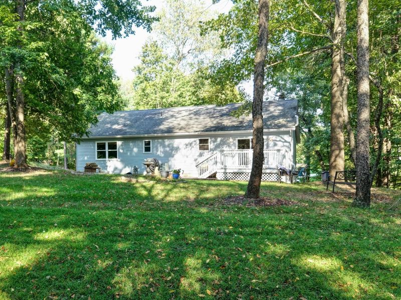 668 Floral Valley Drive E, Howard, OH 43028 Photo 10