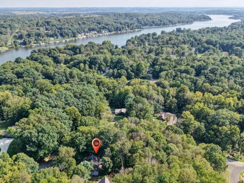 668 Floral Valley Drive E, Howard, OH 43028 Photo 18