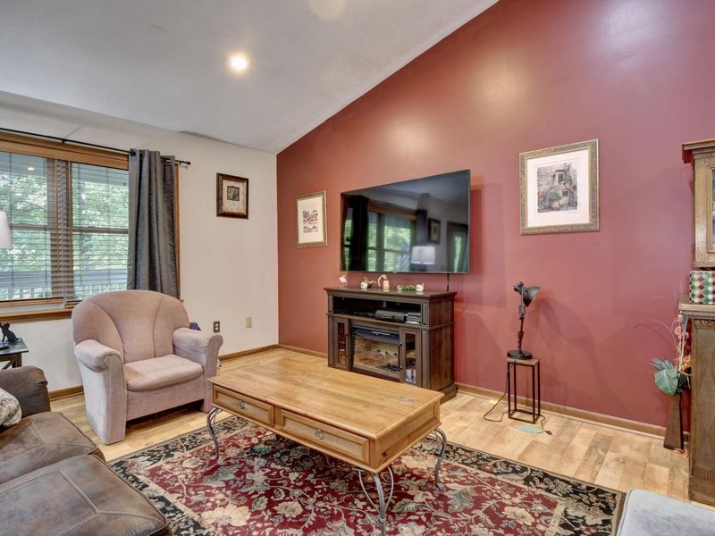 668 Floral Valley Drive E, Howard, OH 43028 Photo 25