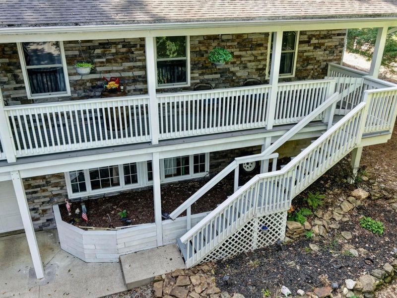 668 Floral Valley Drive E, Howard, OH 43028 Photo 6