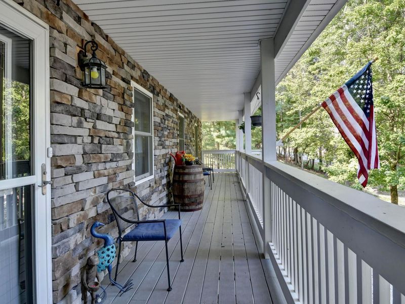 668 Floral Valley Drive E, Howard, OH 43028 Photo 8