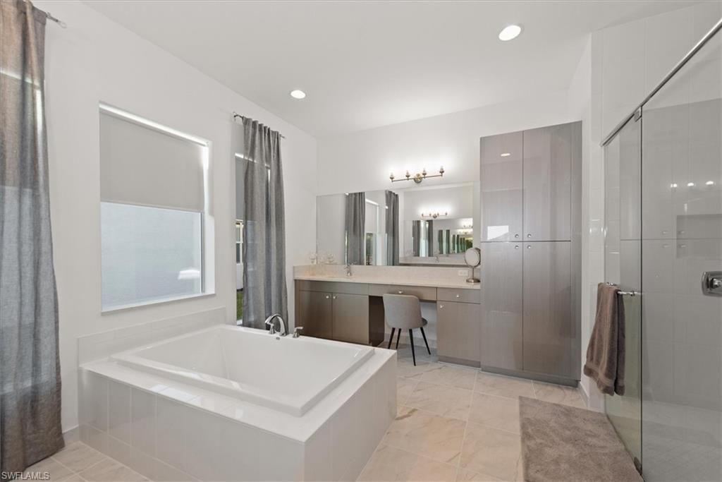 12044 Oleander Ave, Naples, FL 34120 Photo