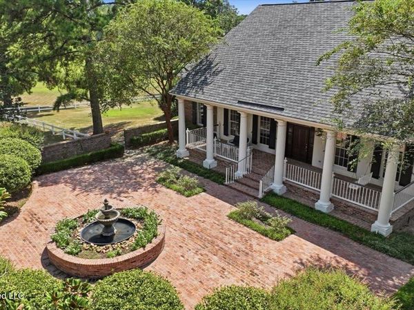 1039 Cedar Hill Road, Madison, MS 39110