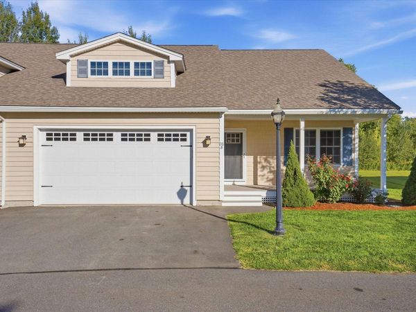 26 Weymouth Court, Unit B, Hudson, NH 03051
