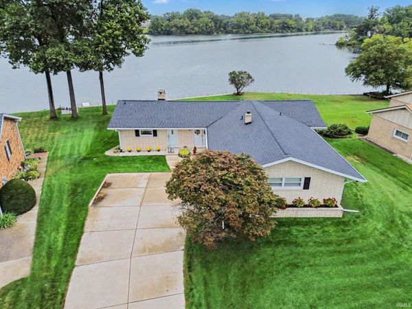 327 Manchester Drive, Mishawaka, IN 46544