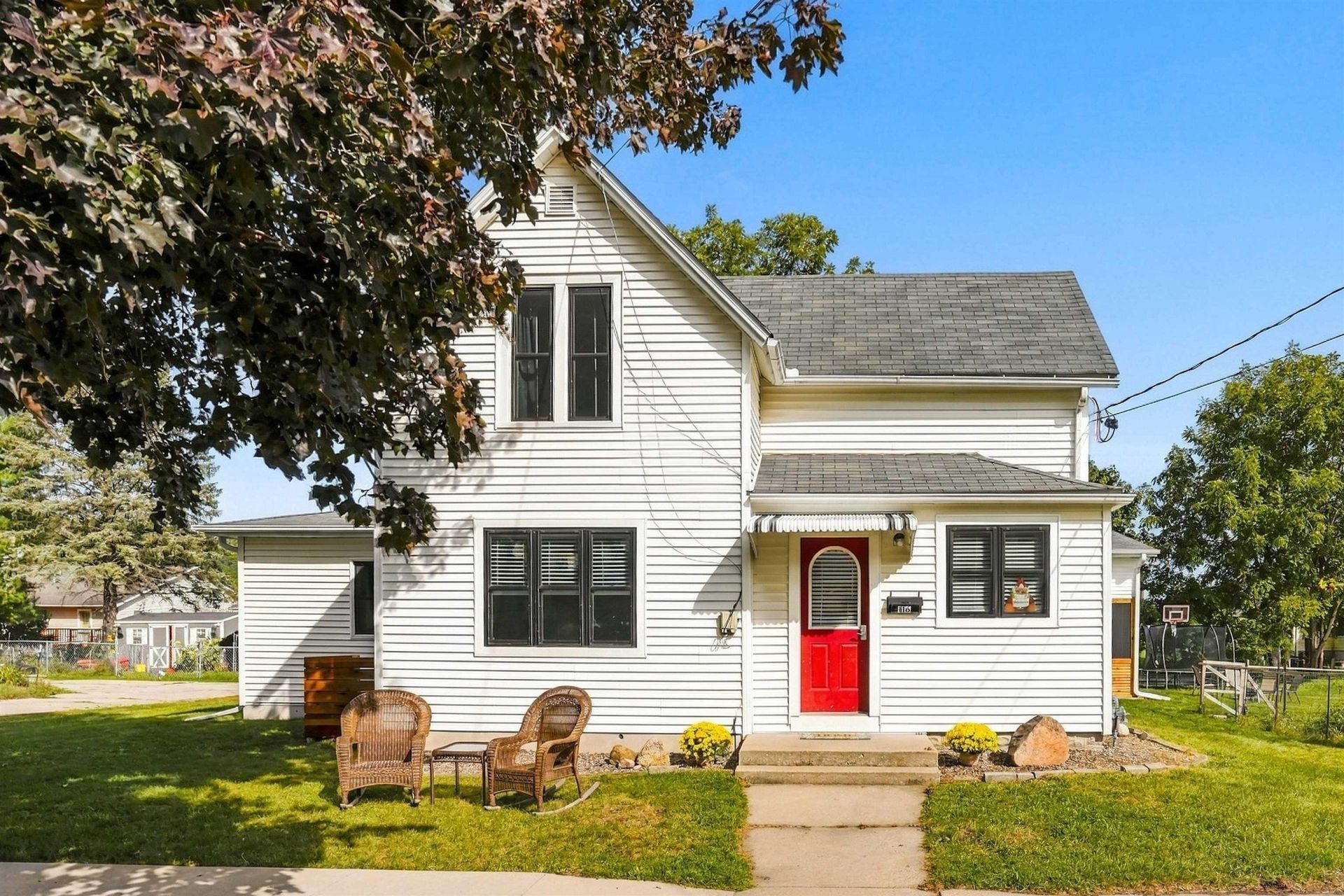 116 Monroe Street, Decorah, IA 52101 Main Photo