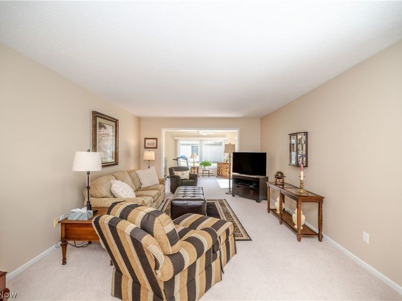 820 Southwestern Run, Unit 57, Poland, OH 44514 Photo 12