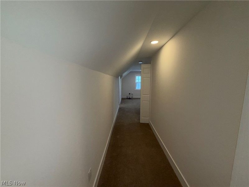 3976 E 190th Street, Cleveland, OH 44122 Photo 11