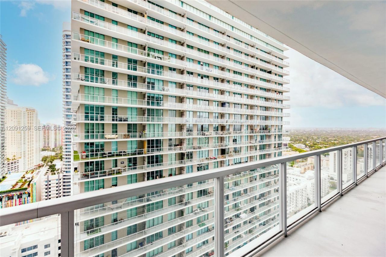 1111 SW 1st Ave , Unit 3216, Miami, FL 33130 Photo