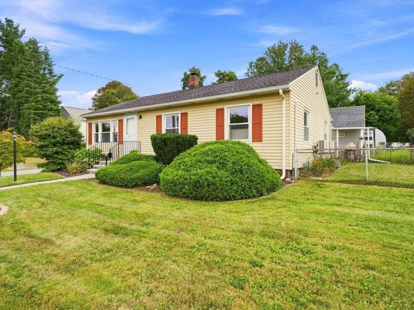 162 Clark St, Worcester, MA 01606