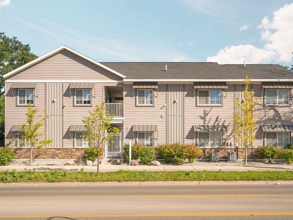 619 Eighth Street E, Traverse City, MI 49686