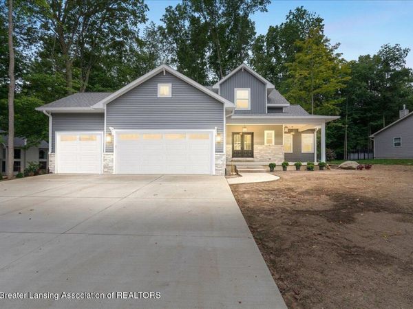 2531 Fedewood, DeWitt, MI 48820