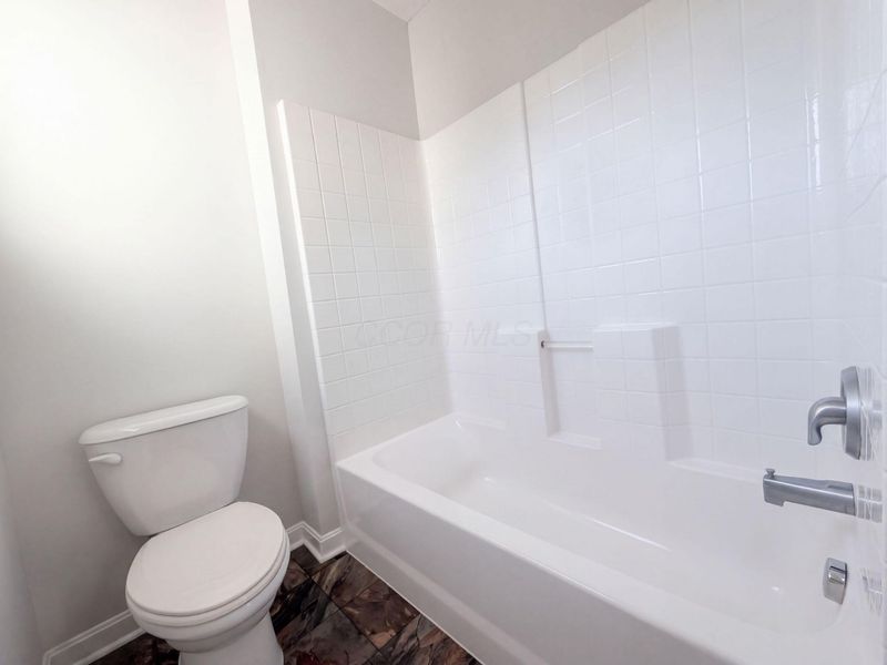 4058 Leontria Avenue , Columbus, OH 43219 Photo 23