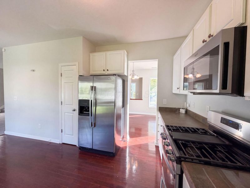 4058 Leontria Avenue , Columbus, OH 43219 Photo 7