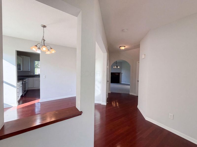 4058 Leontria Avenue , Columbus, OH 43219 Photo 9
