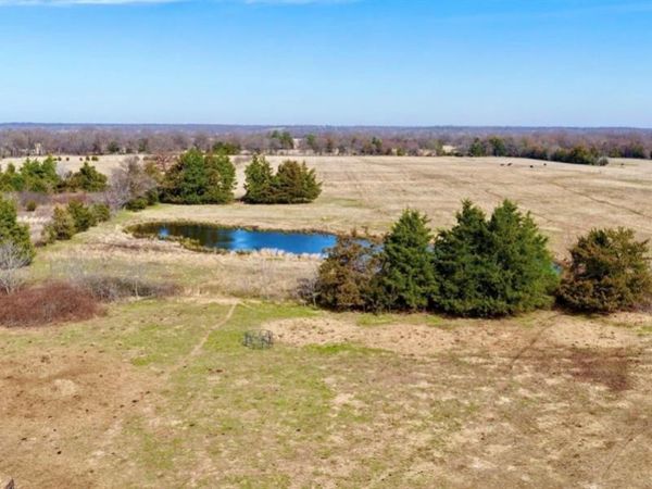 000 County Road 36520 , Arthur City, TX 75411