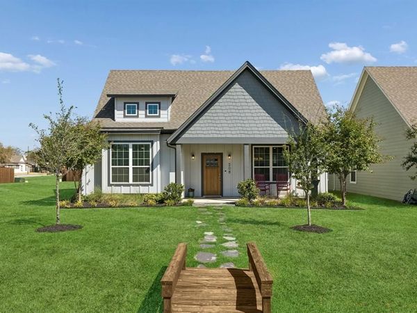 208 W 6th Street, Justin, TX 76247
