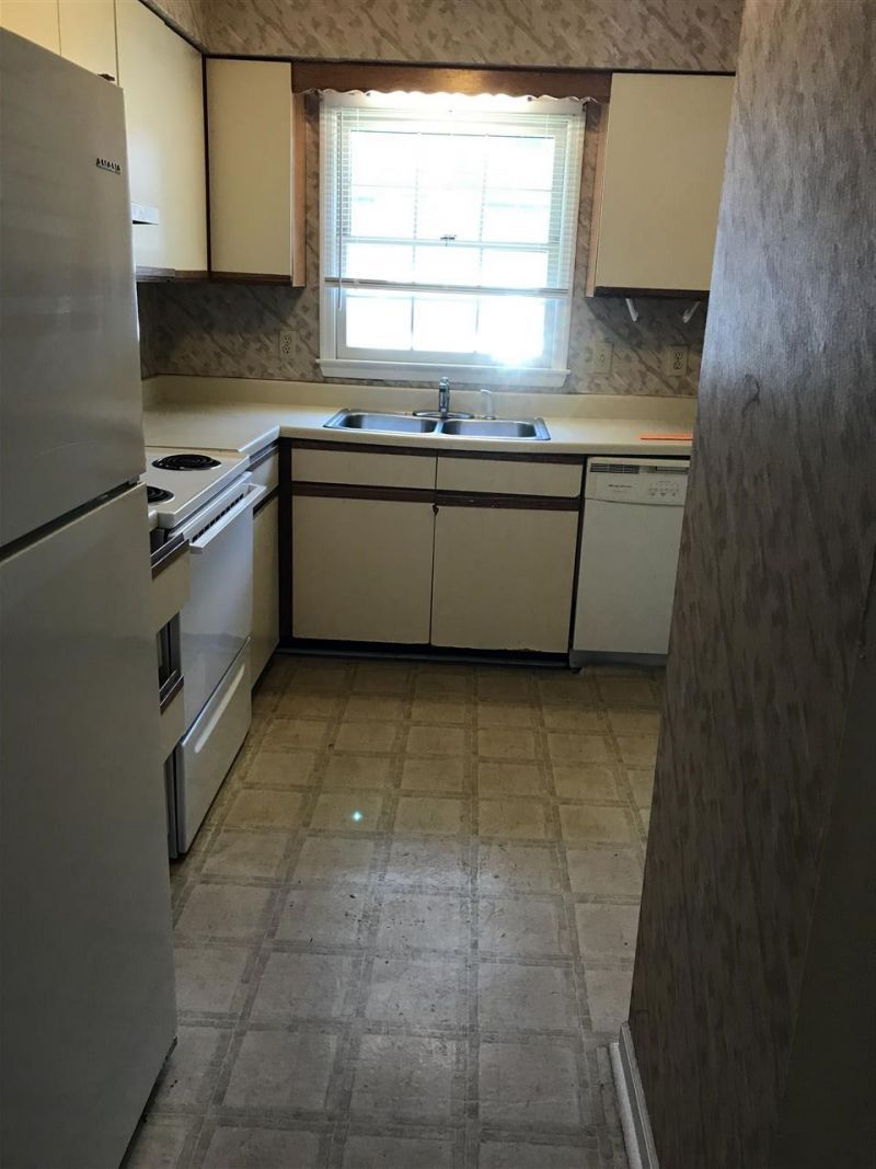 1025 Carolina Rd. Photo 2